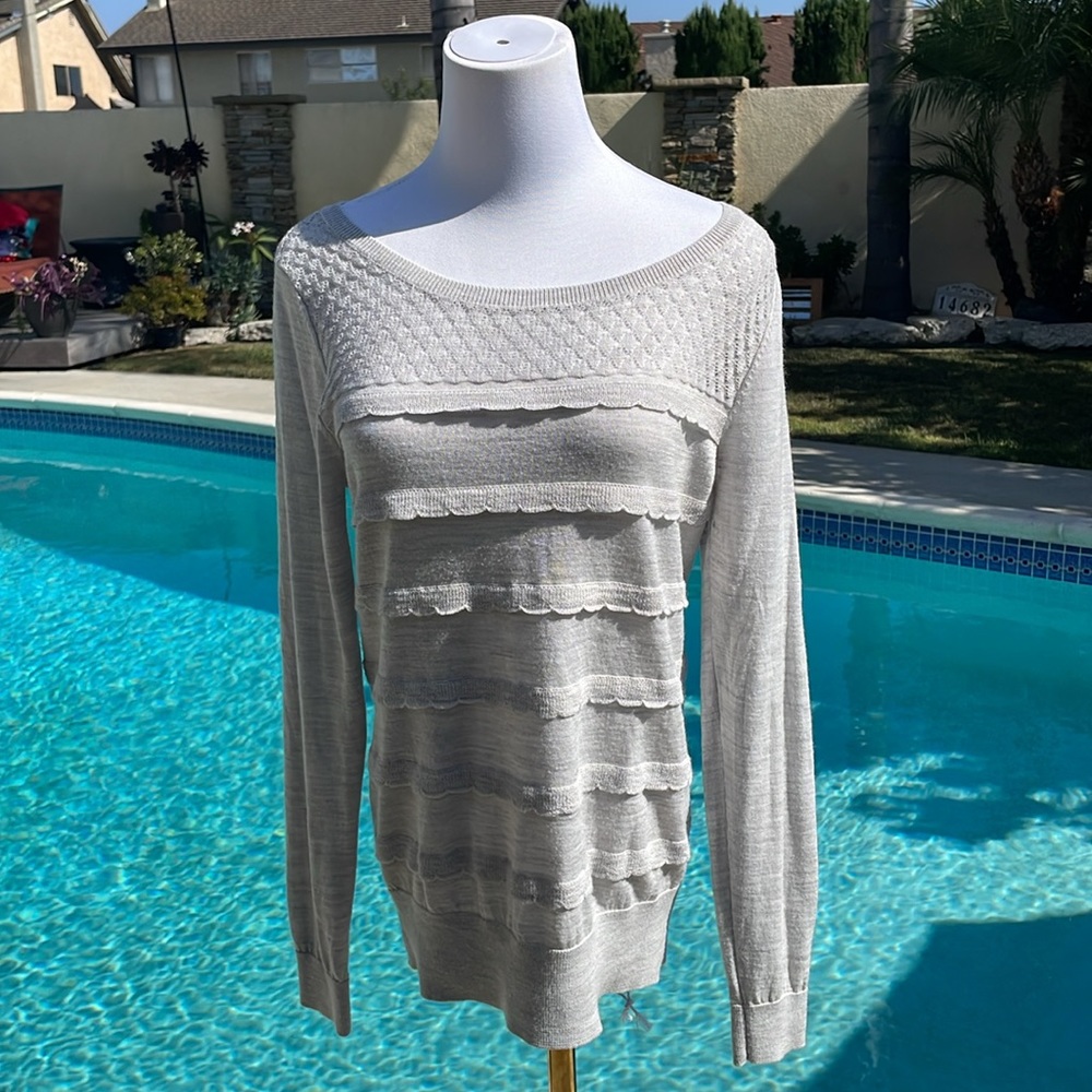 LOFT Lightweight off-white pull-over sweater | Size M